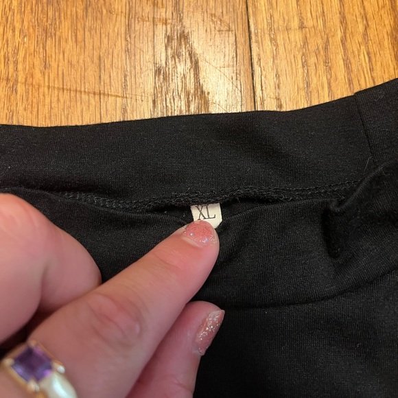 Open Back Long Sleeve Crop Top - Picture 3 of 6